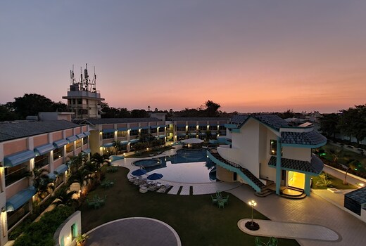 Azzaro Resort & Spa