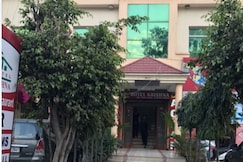 Hotel Krishna Restaurant & Bar, Baddi