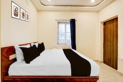 Hotel O Rainbow, Warangal