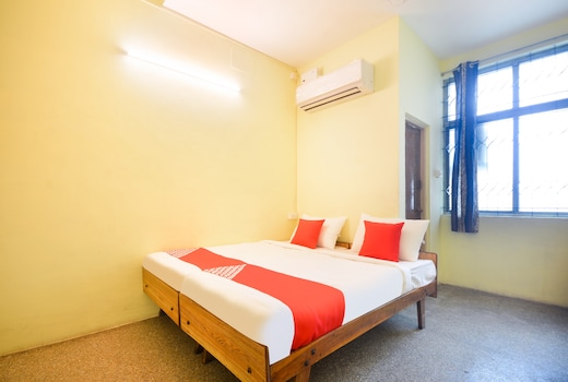 Hotel O Aruljothi Gandhipuram Bus Terminus