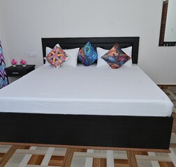 Supper Deluxe Room with Lake View