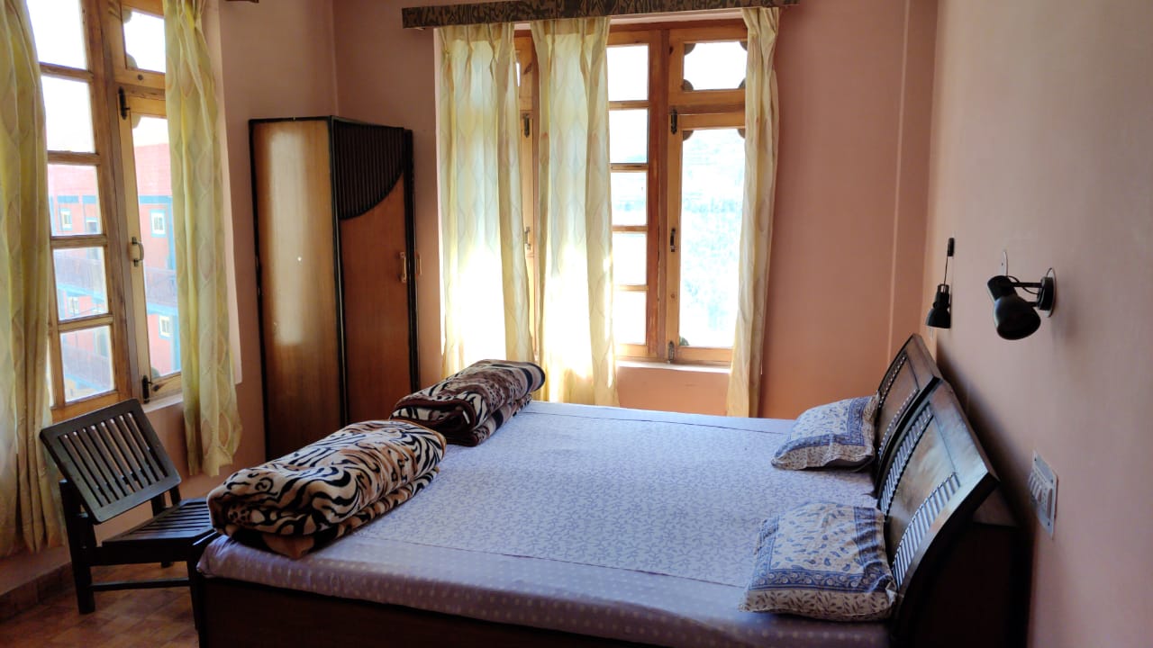 MOUNT MERU GUEST HOUSE - Tap to explore photos