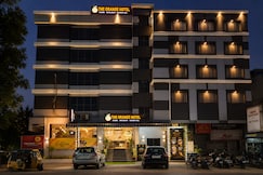 The Orange Hotel, Bobbili