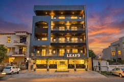 Hotel Leaf 9 Grand - Udyog Vihar, Gurgaon