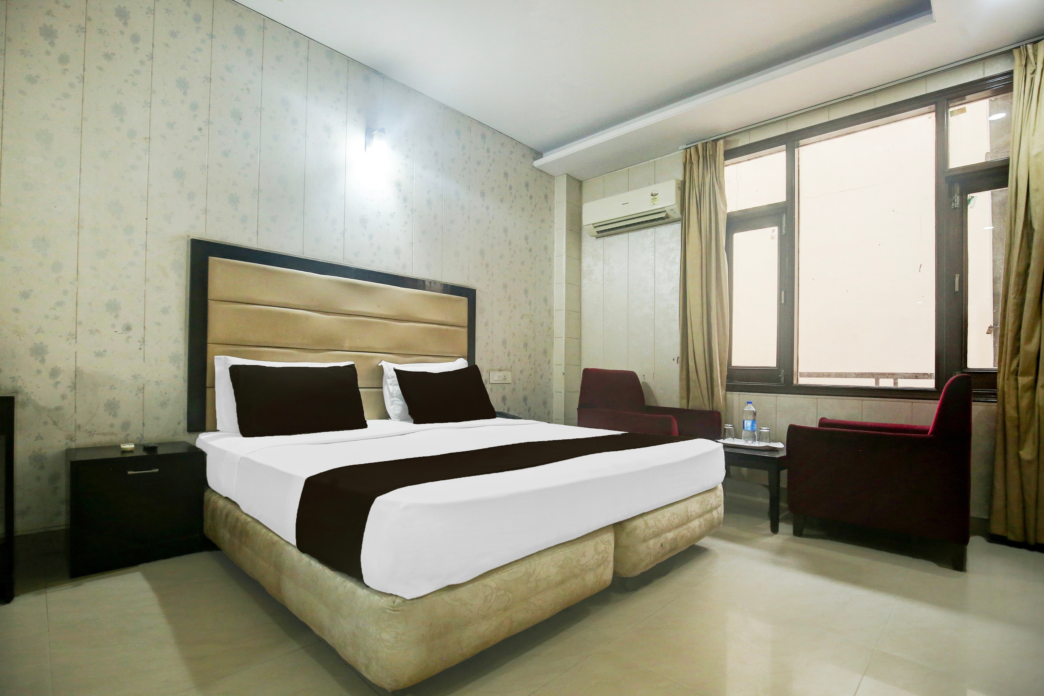 Hotel O Ek Noor Residency - Tap to explore photos