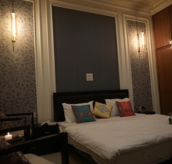 Superior King Deluxe 1