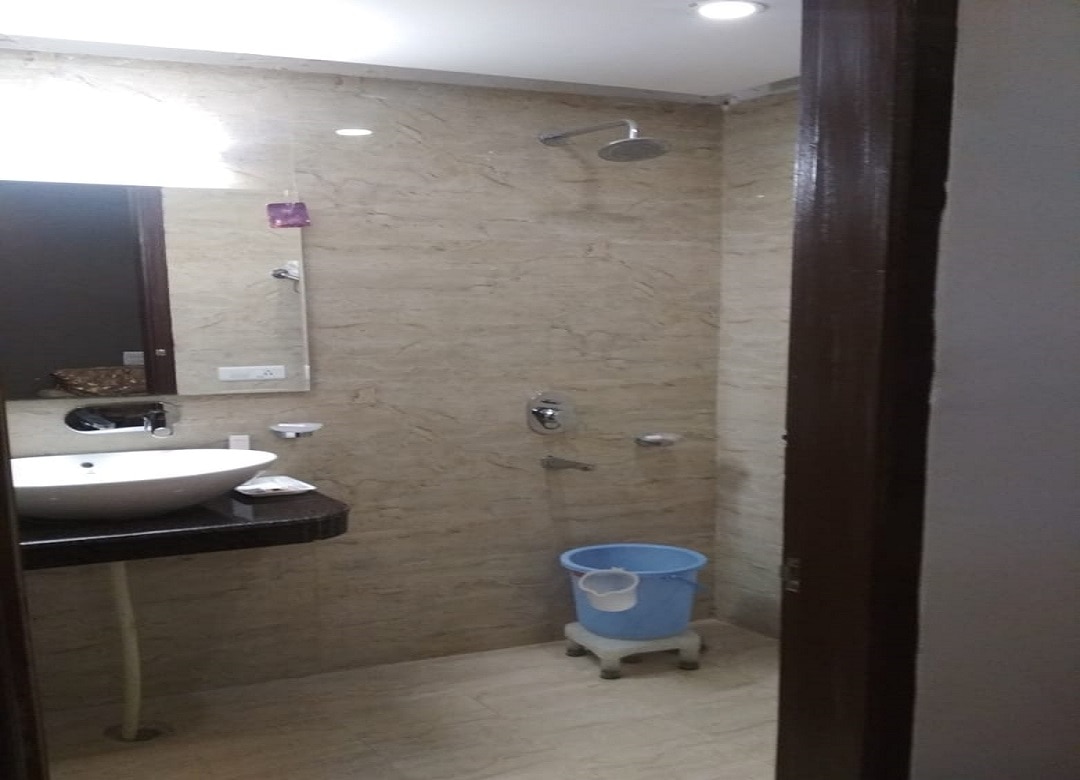 Hotel Suvidha Palace - Tap to explore photos