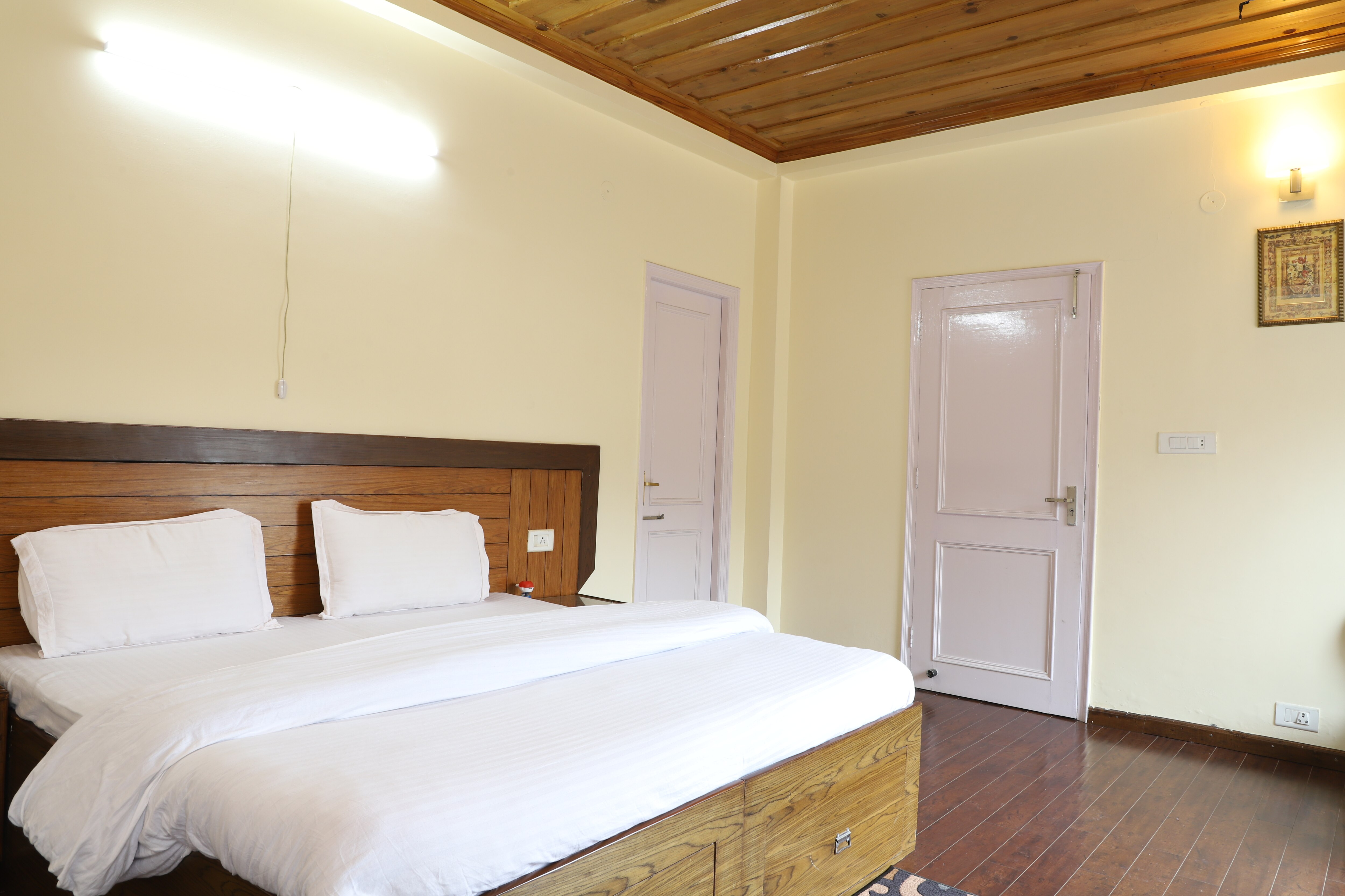 LivingStone Chail | 2 BHK Villa with Mountain Views - Tap to explore photos