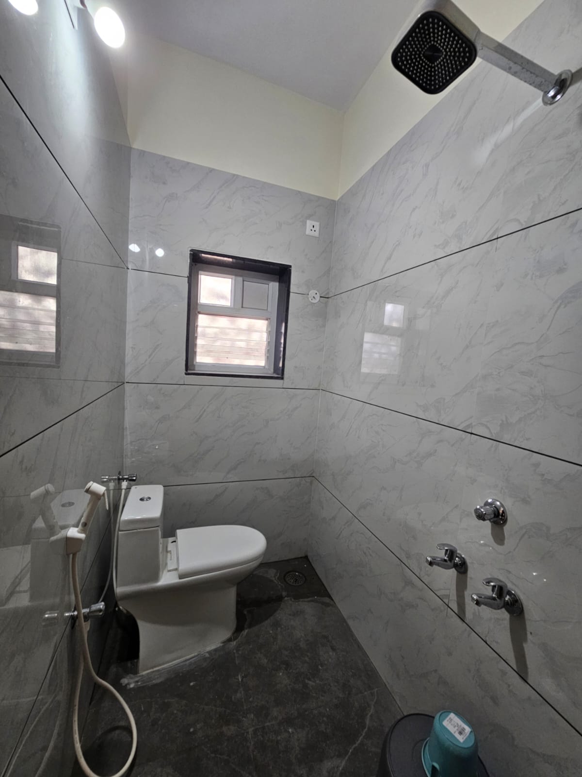 S & S Hometel Rooms - Tap to explore photos