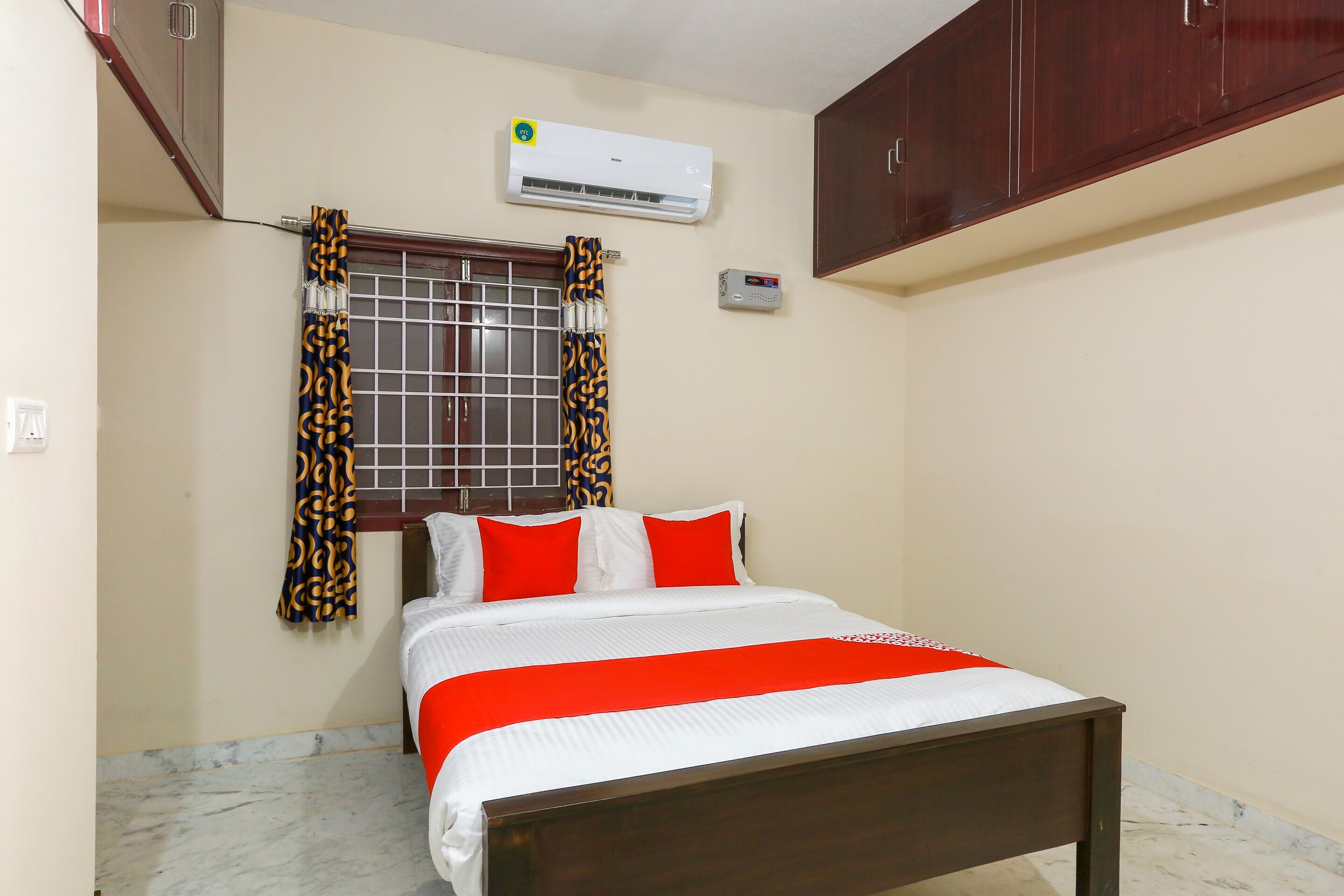 Hotel O Essential residency - Tap to explore photos