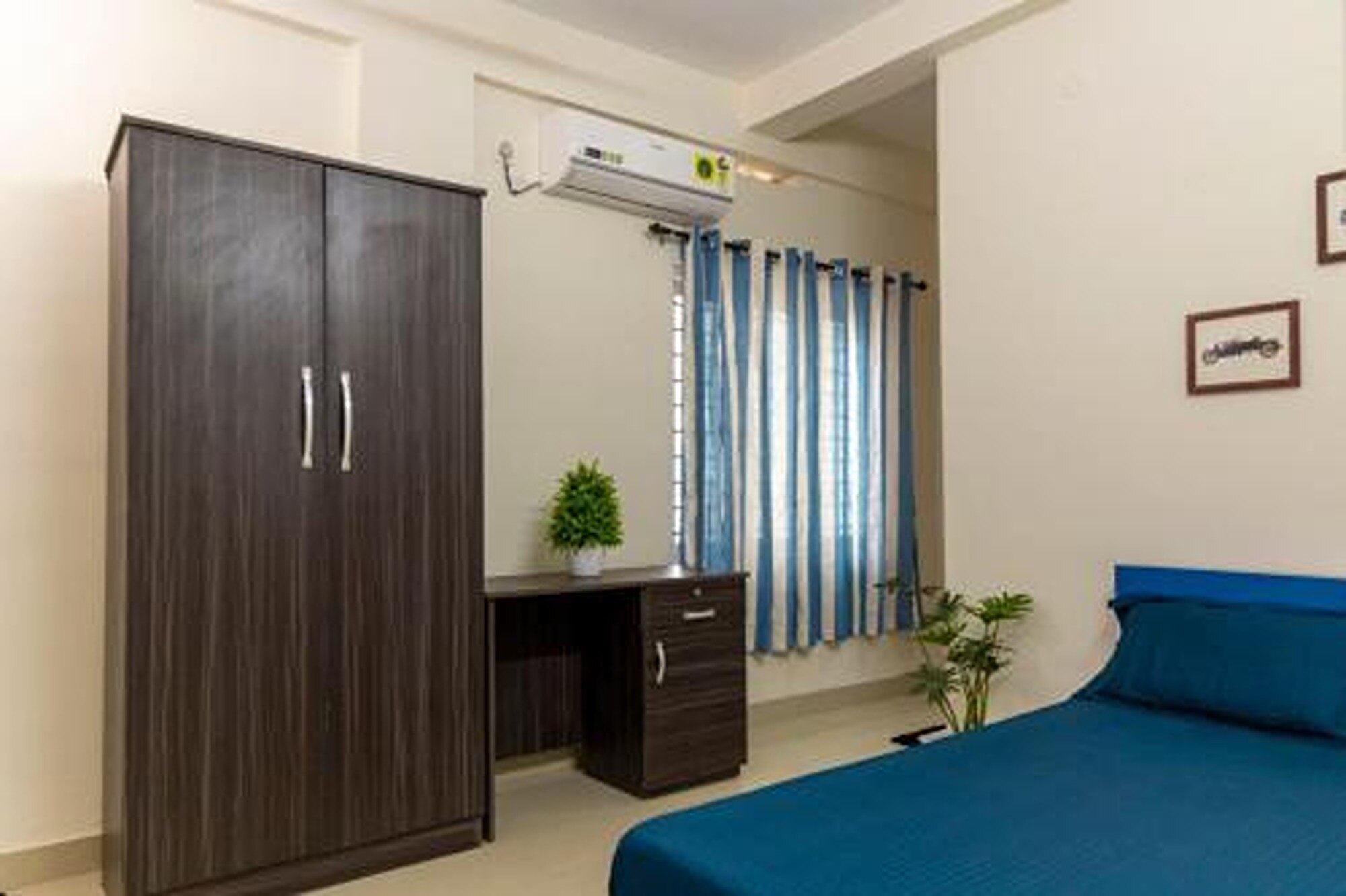 Arwa Serviced Apartment 1BHK - Tap to explore photos
