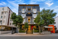 Hotel Jaiman  50 M from Gandhi Nagar Railway Station, Jaipur