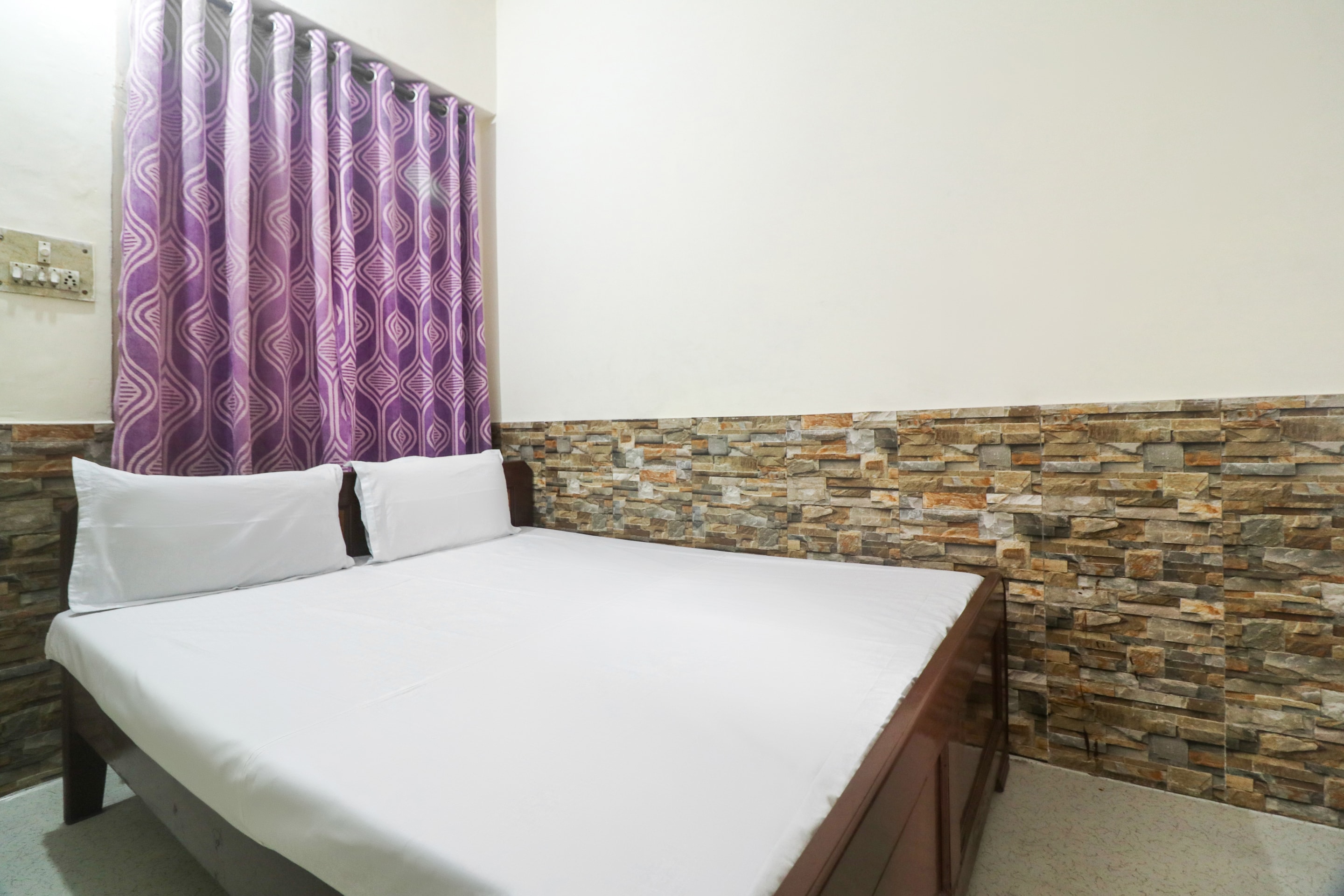 SPOT ON Hotel Anand Bhawan - Tap to explore photos