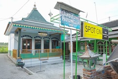 Hotel O Gandrung Payungan Family InnNearStasiun Banyuwangi Kota, Banyuwangi