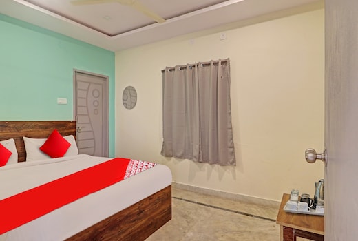 Flagship Hotel R Square