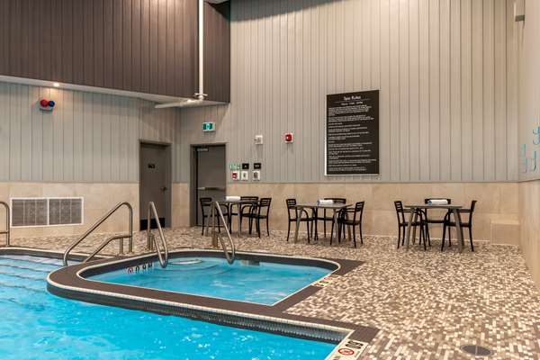 Best Western Plus Dauphin - Tap to explore photos