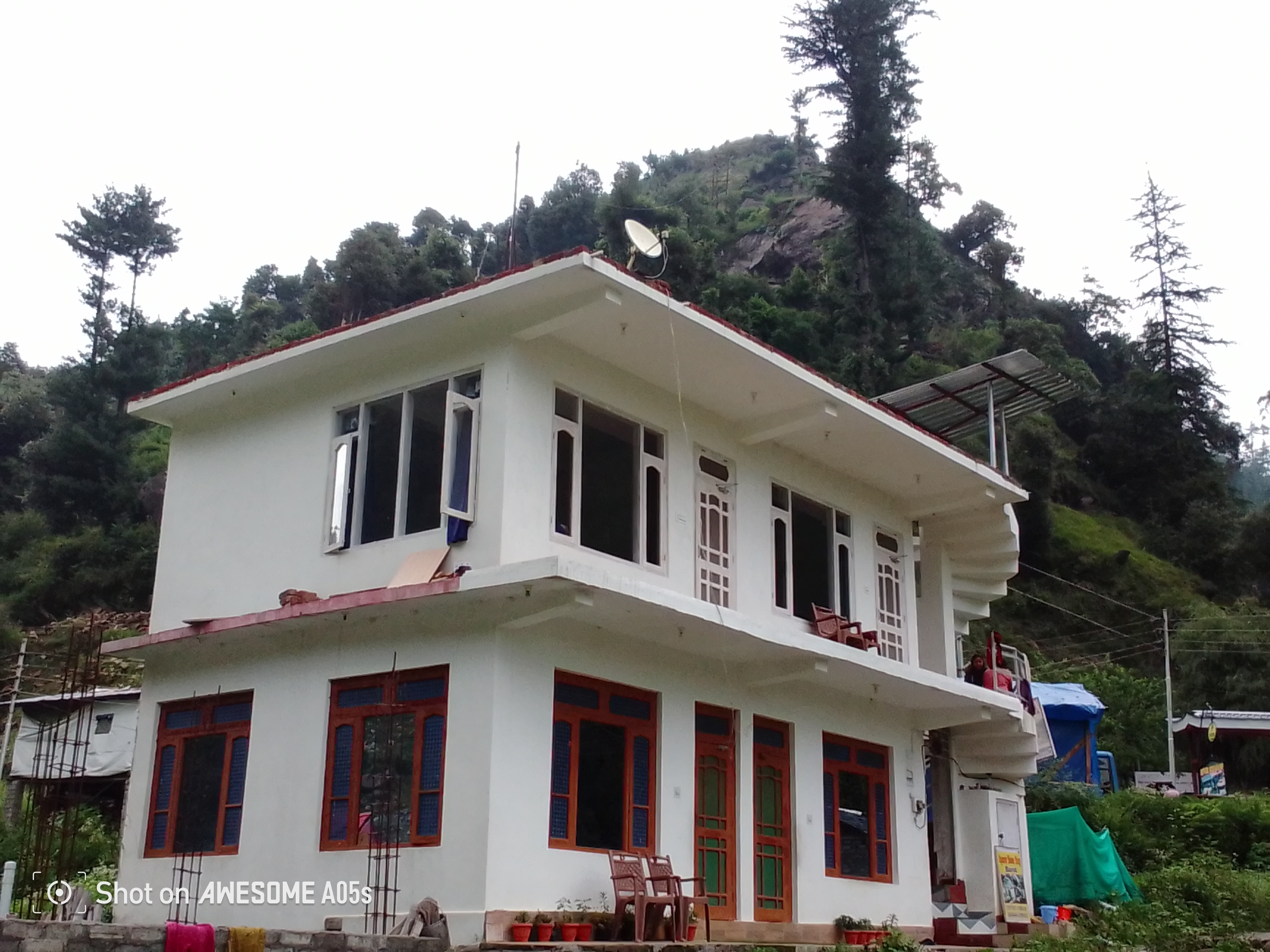 Riverside Home Stay Barot - Tap to explore photos