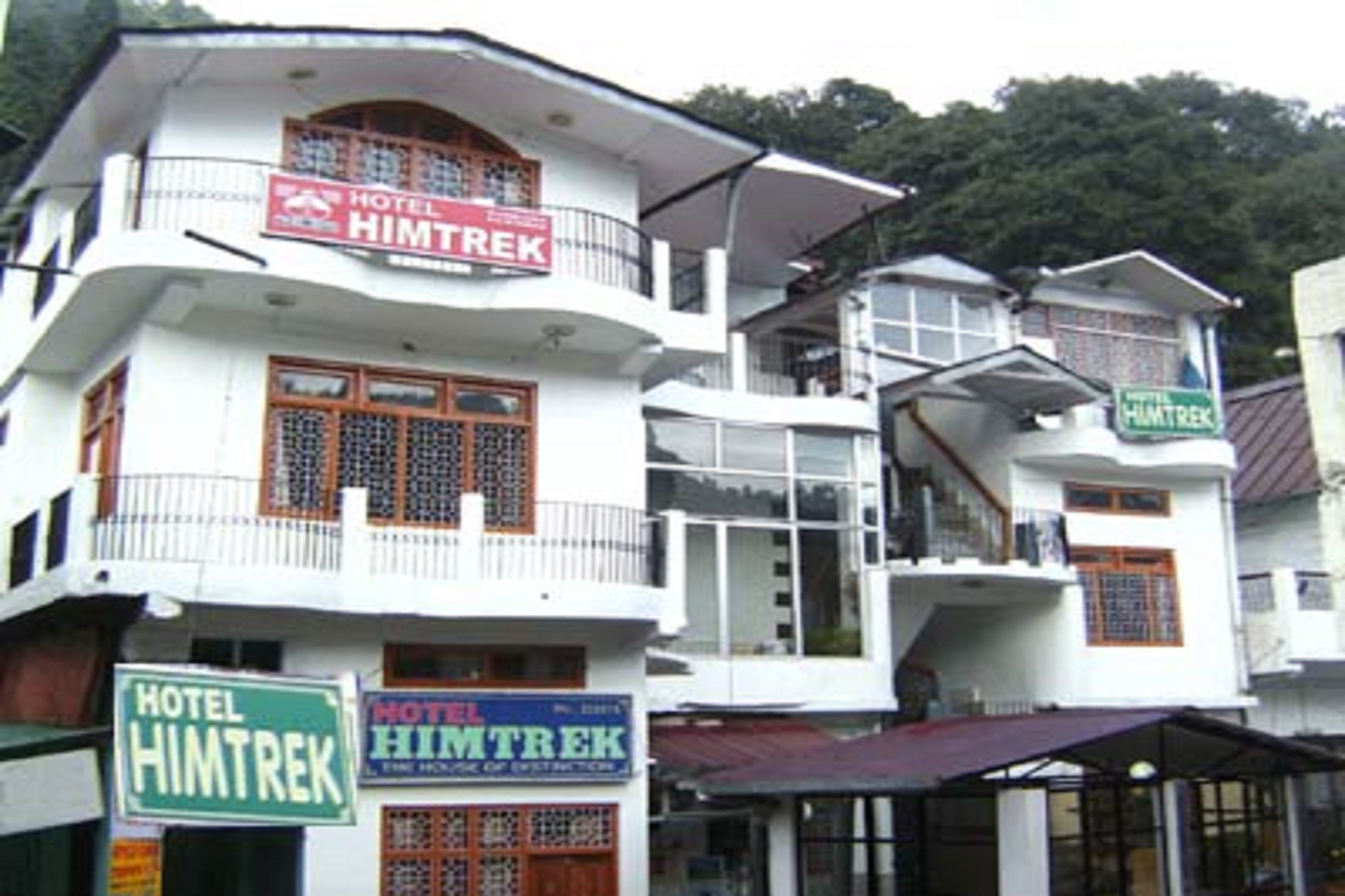 Hotel Sarovar Nainital INR 693 OFF   3  3  0  0   Deal Photos
