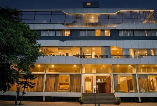 FabHotel Jaihind Inn