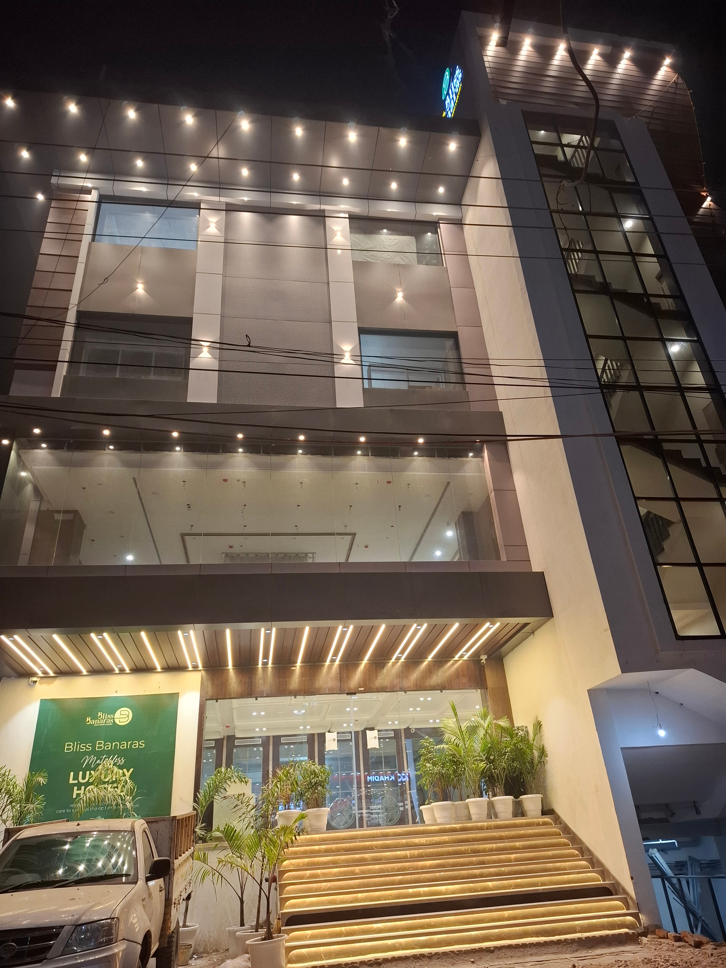 Hotel Bliss Banaras - Tap to explore photos