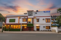 FabHotel Limewood, Dehradun