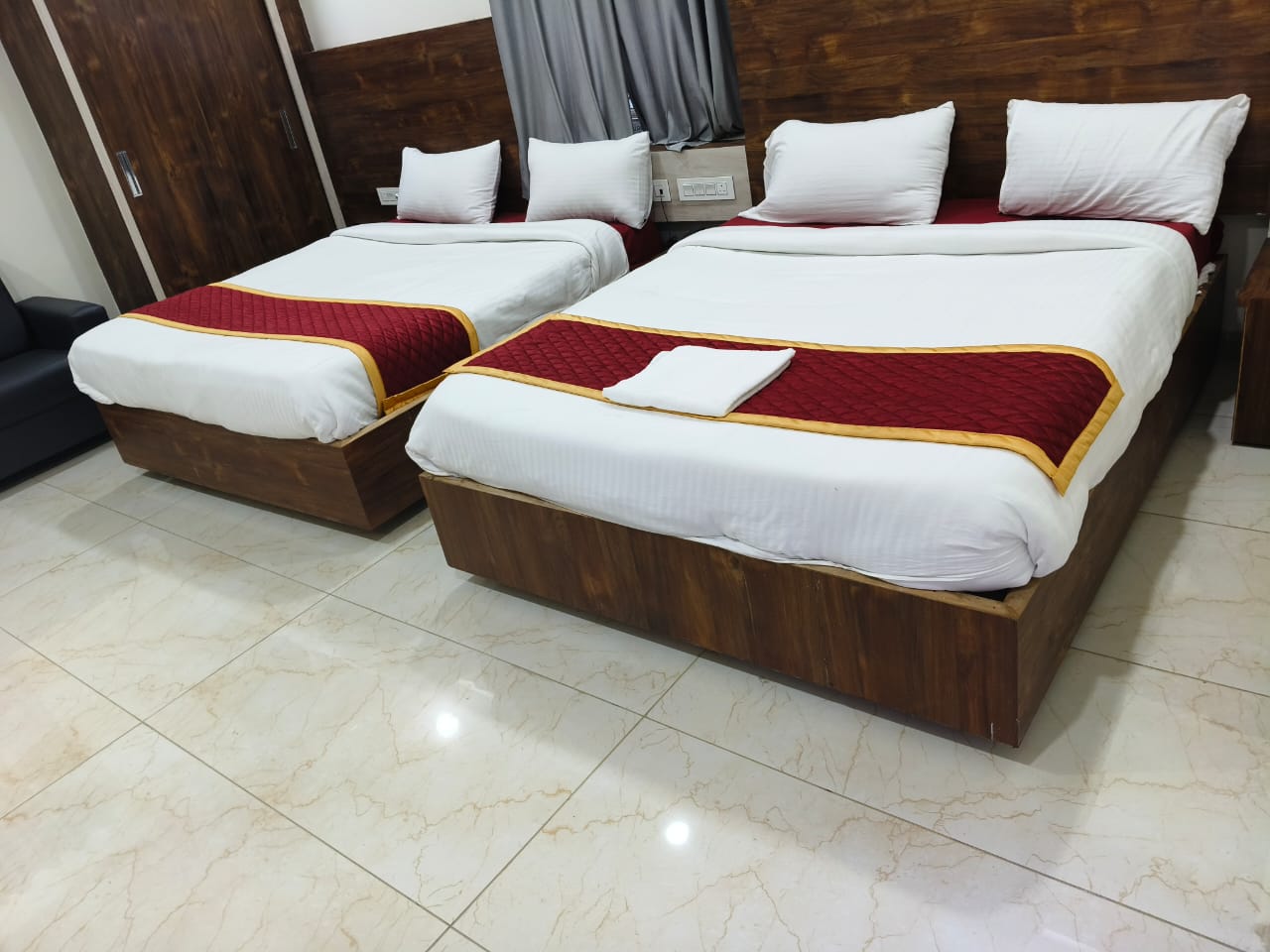 HOTEL VIHARI GROUPS - Tap to explore photos