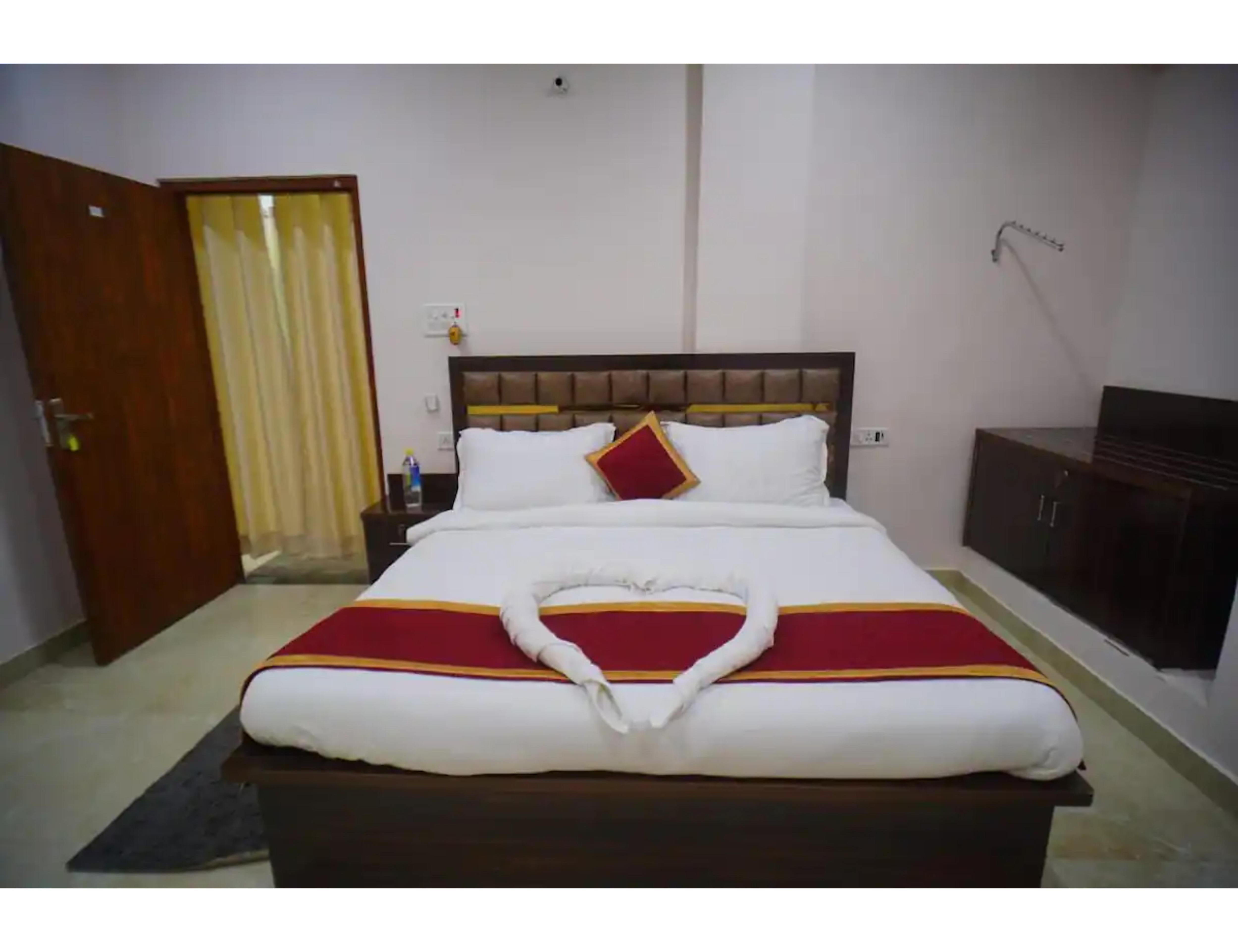 Shri Ram Paying Guest House@3bhk - Tap to explore photos