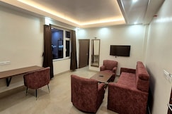 The Senator, Kolkata