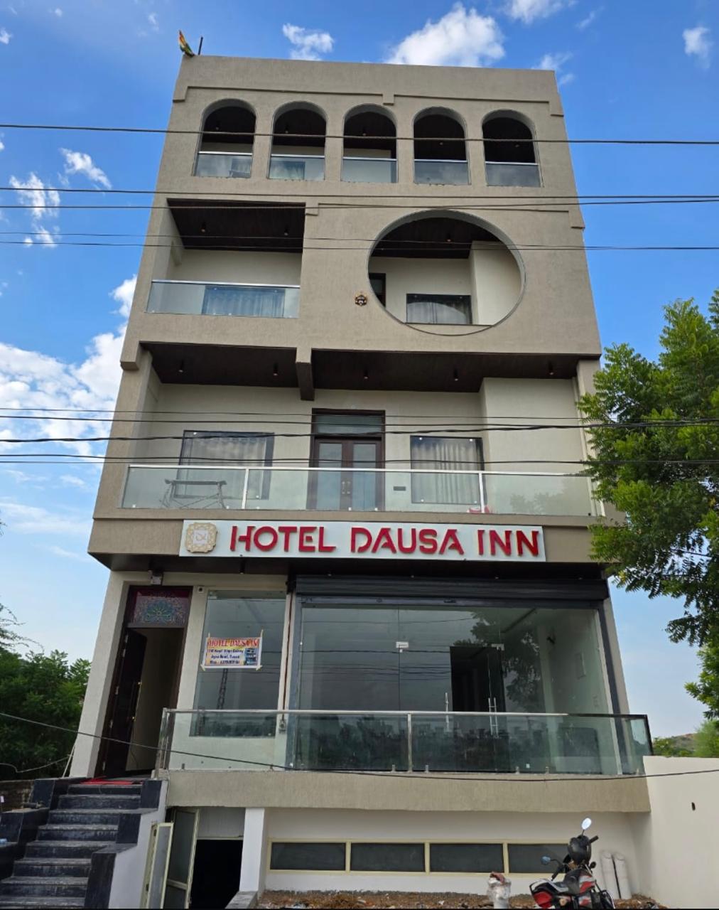Hotel Dausa Inn-500 meter Collectorate Circle - Tap to explore photos