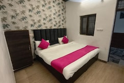 The Ruby Homestay, Agra