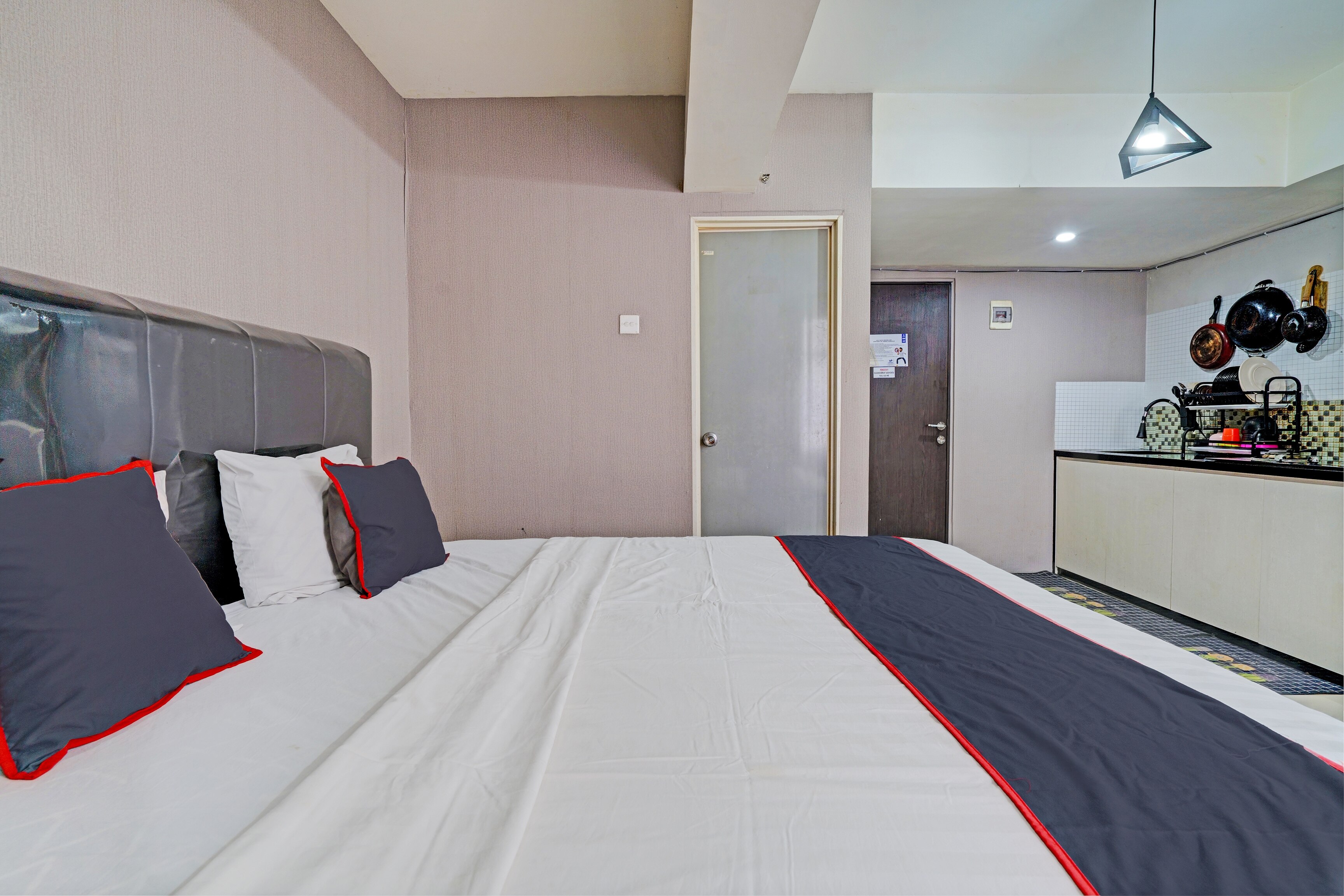 OYO 93366 Apartement Grand Sentraland By Rai Property - Tap to explore photos