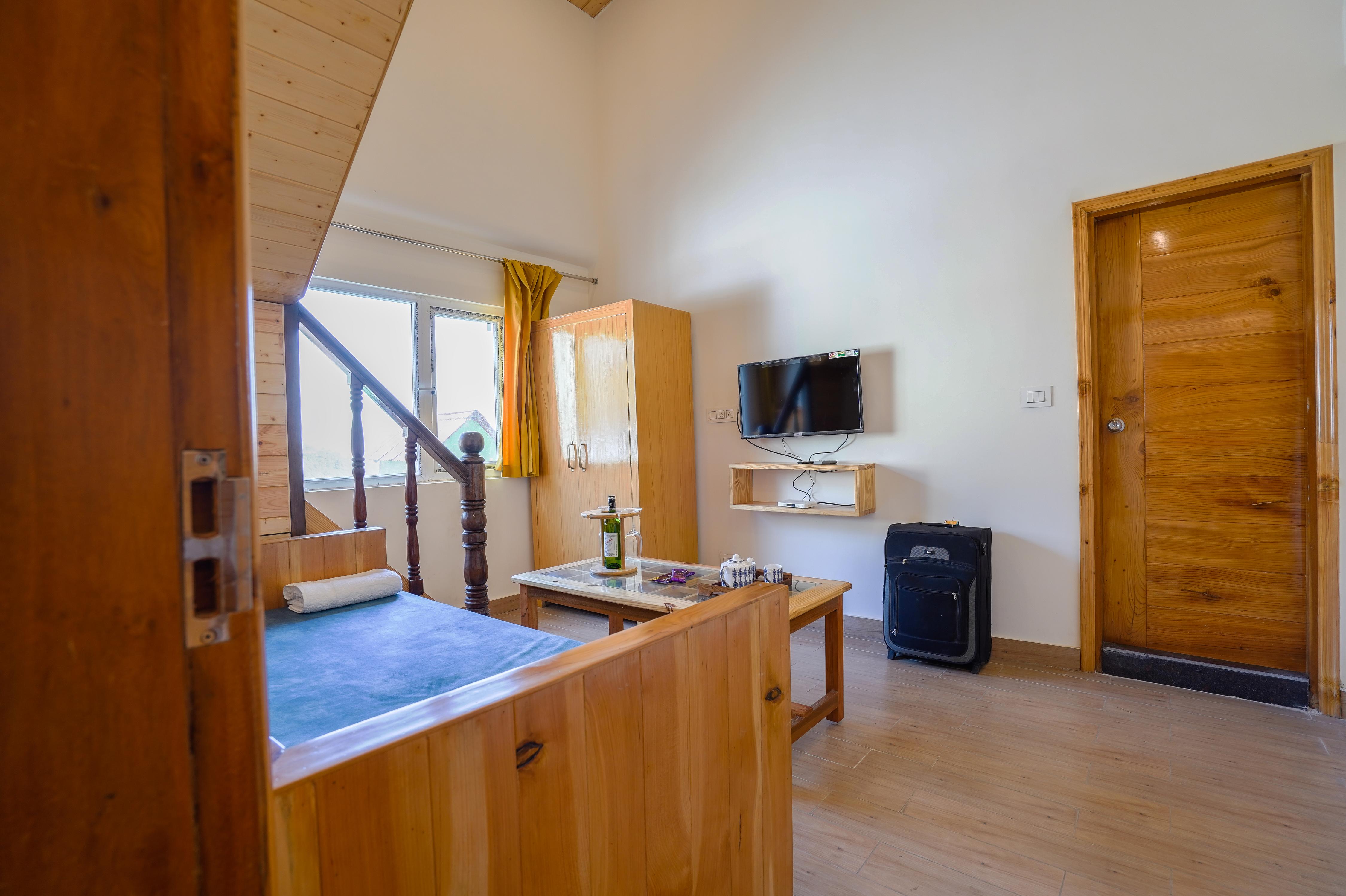 Toddy - Duplex with Kitchen | 1Km from Mall Road - Tap to explore photos