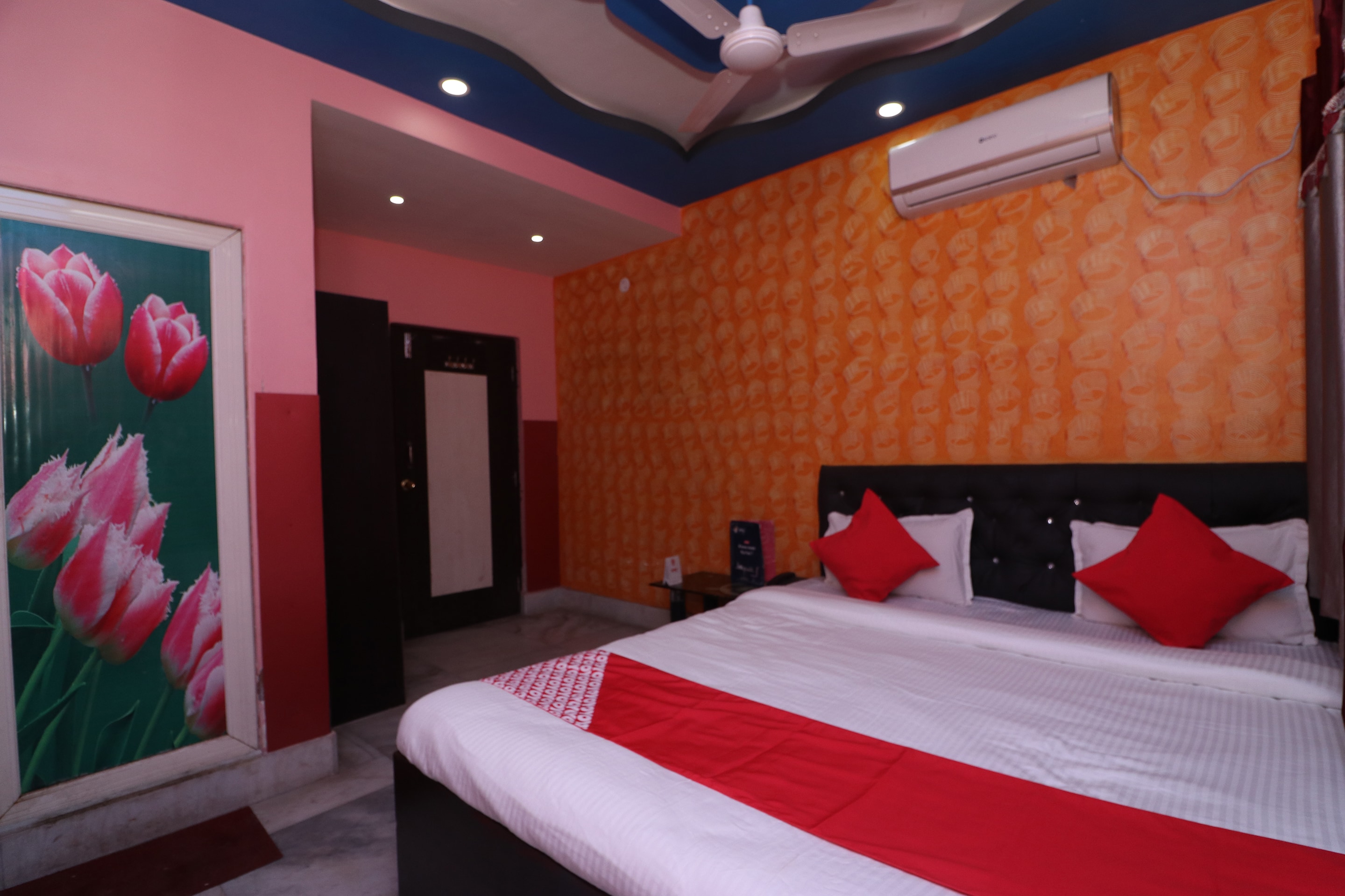 Super Hotel O Jagannath International Near Kolkata Airport - Tap to explore photos