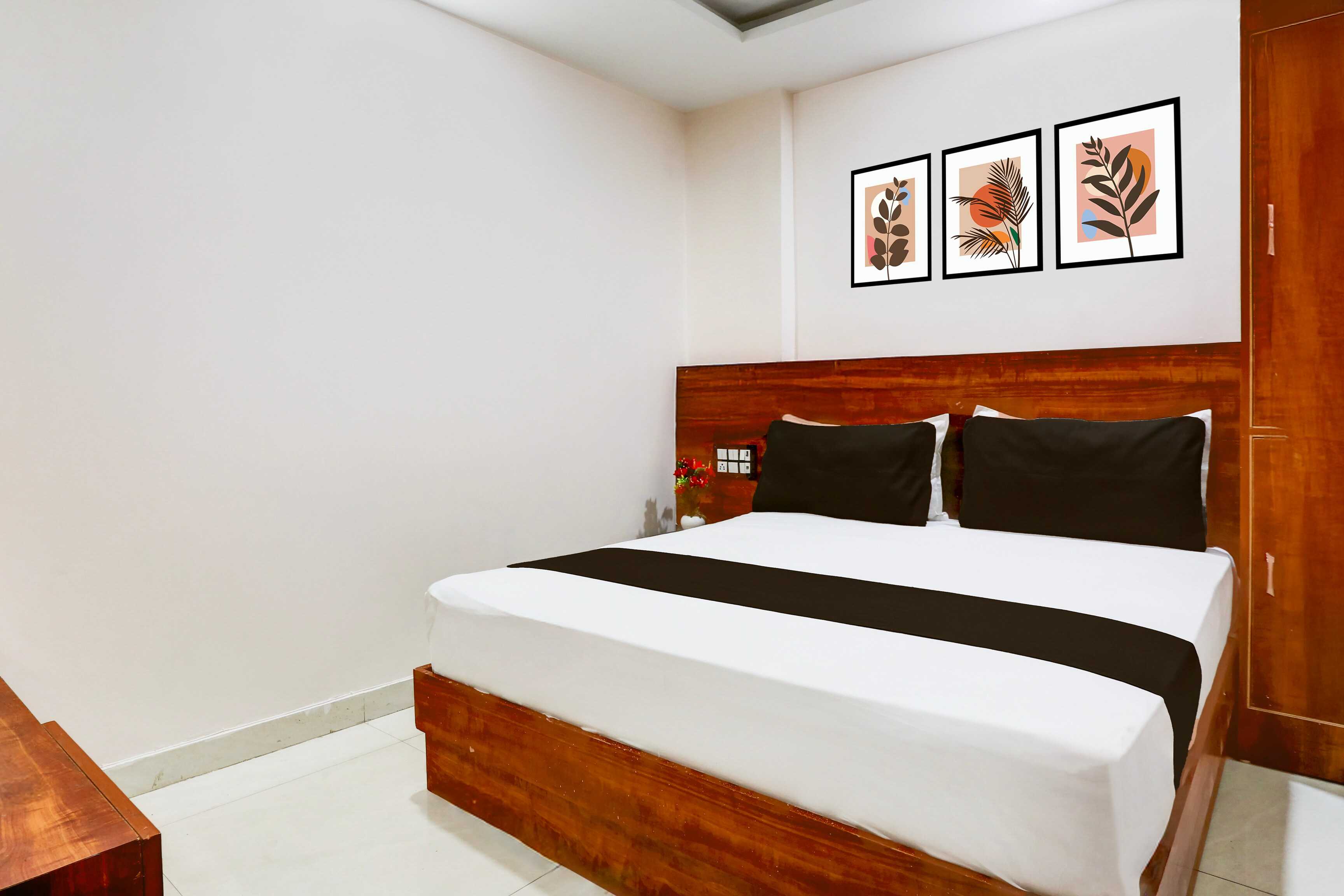 Hotel O Shanti Kunj Haridwar - Tap to explore photos