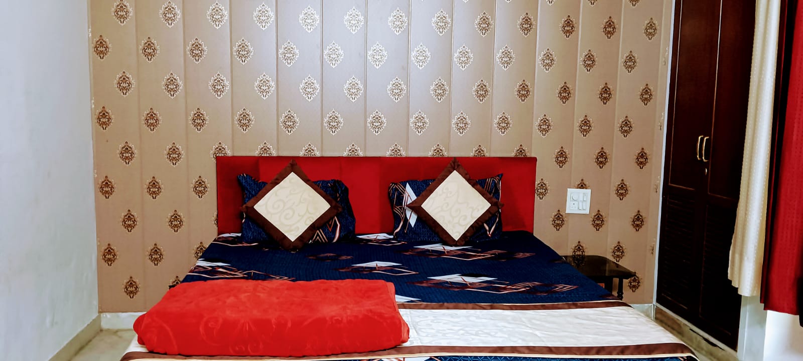 SHORT STAY Serviced Apartments Saket - Tap to explore photos