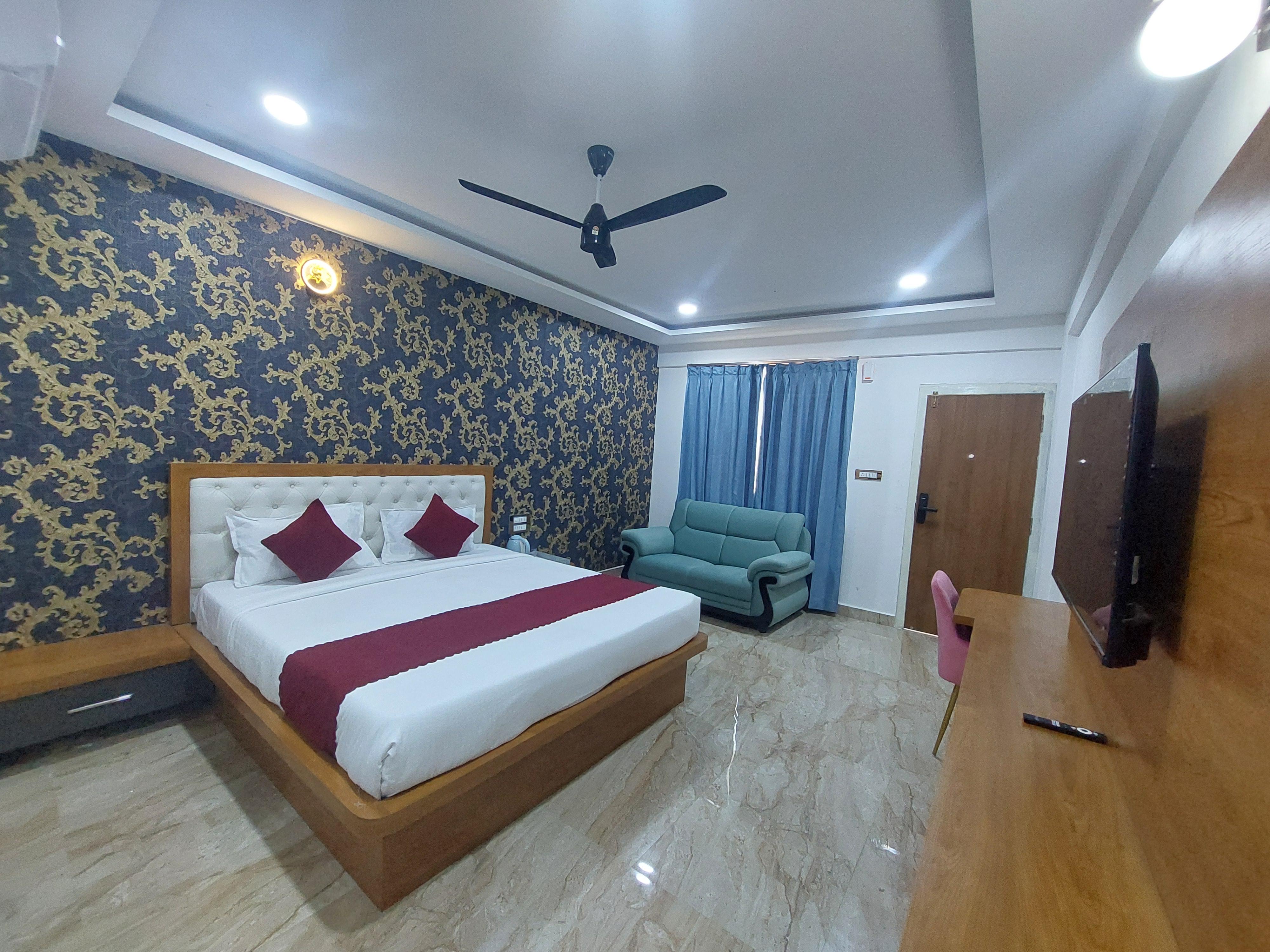 SMP SUITES - Tap to explore photos