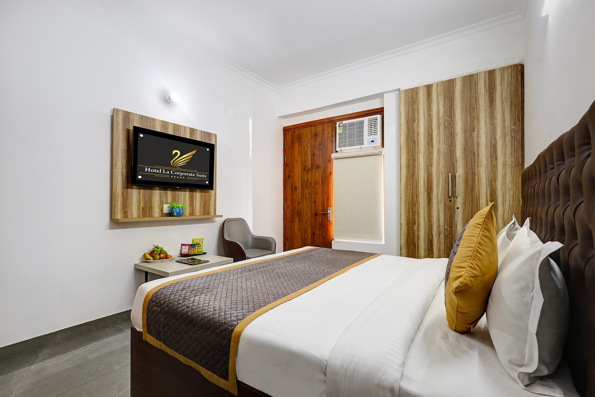 FabHotel La Corporate Suite - Tap to explore photos