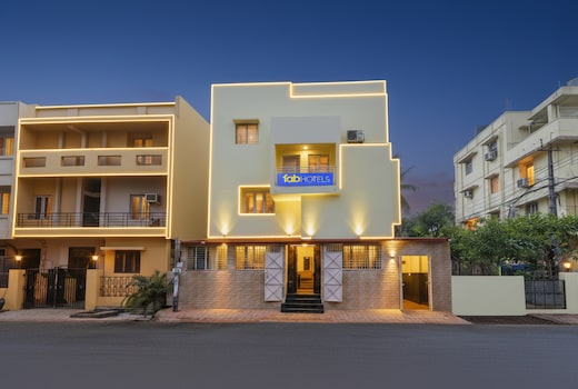 FabHotel Olive Inn I - 260m from Saltlake Sector V Metro Station