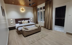 King Size Suite Room