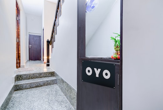 Hotel O Rose Inn