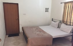 Anoop Jo luxury 1bhk apartment Baga Entire flat, sleeps 5