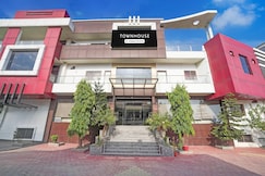 Super Townhouse Lalghati near Airport, Bhopal