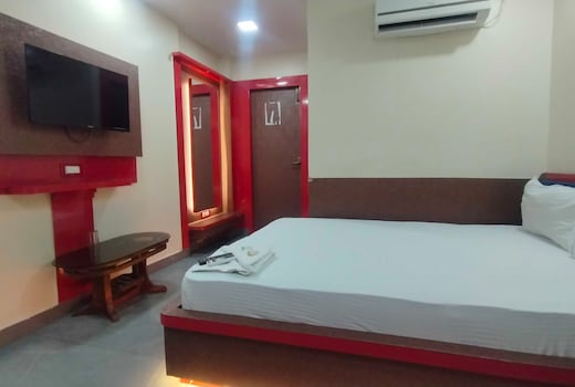 Collection O Saltlake Aadhar Office Formerly A&M Regency