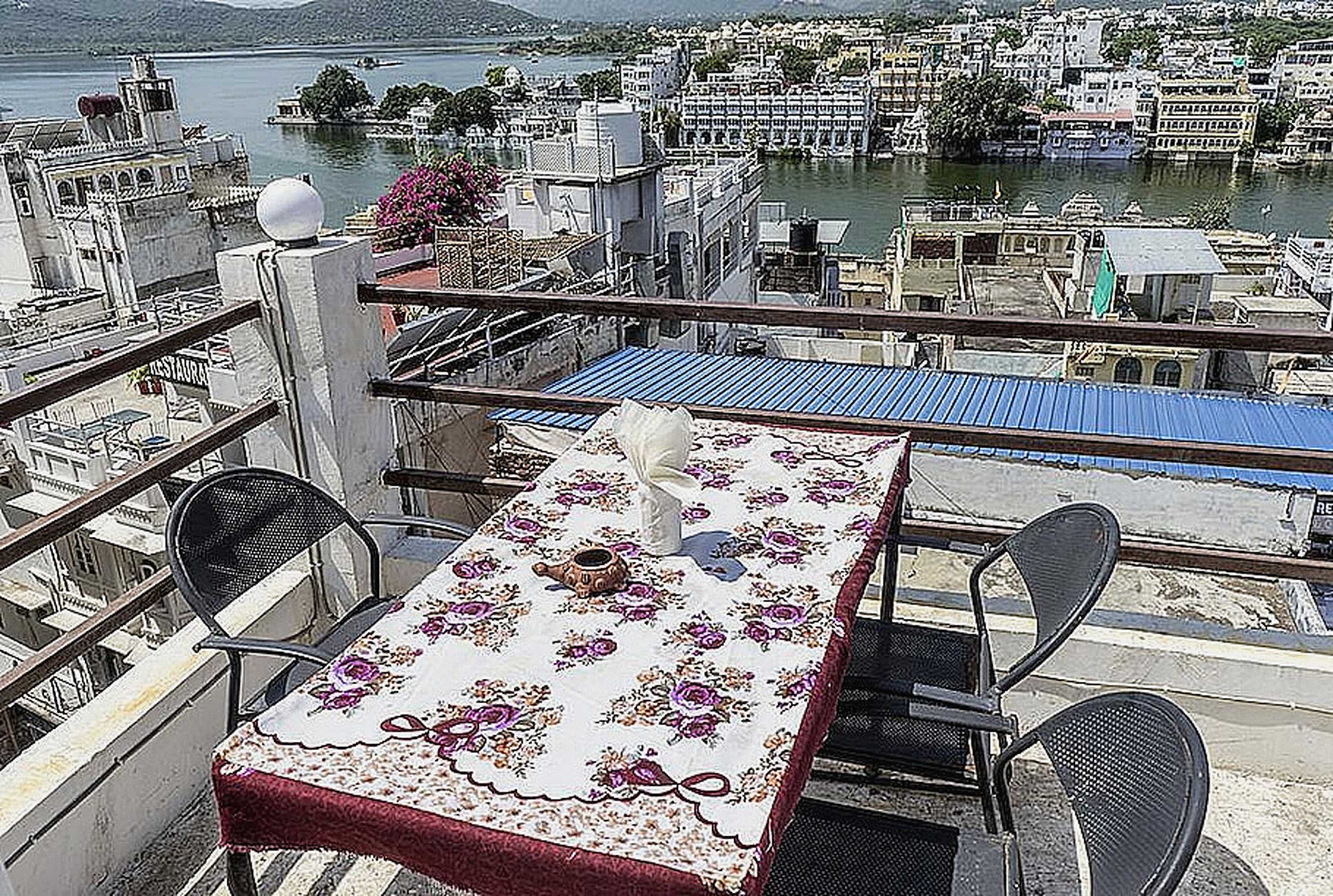 Hotel O Gyan Villa - Tap to explore photos