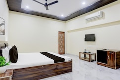 Hotel O Flora Green Lawn & Resort, Kalmeshwar