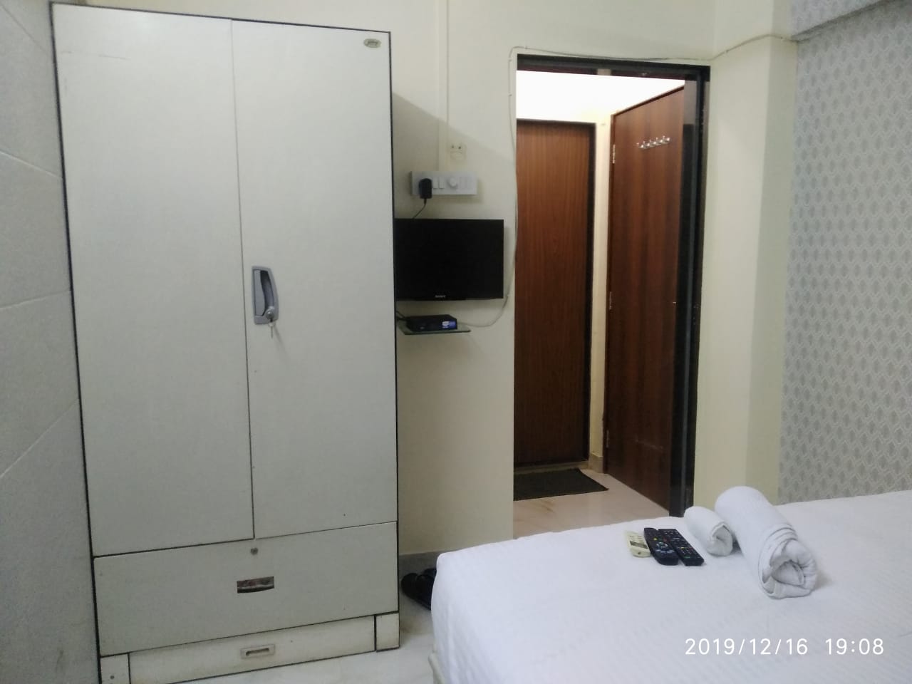 Tourister Hub Service Apartment - Tap to explore photos