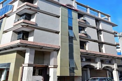 Hotel Dhanraj Palace, Rajkot