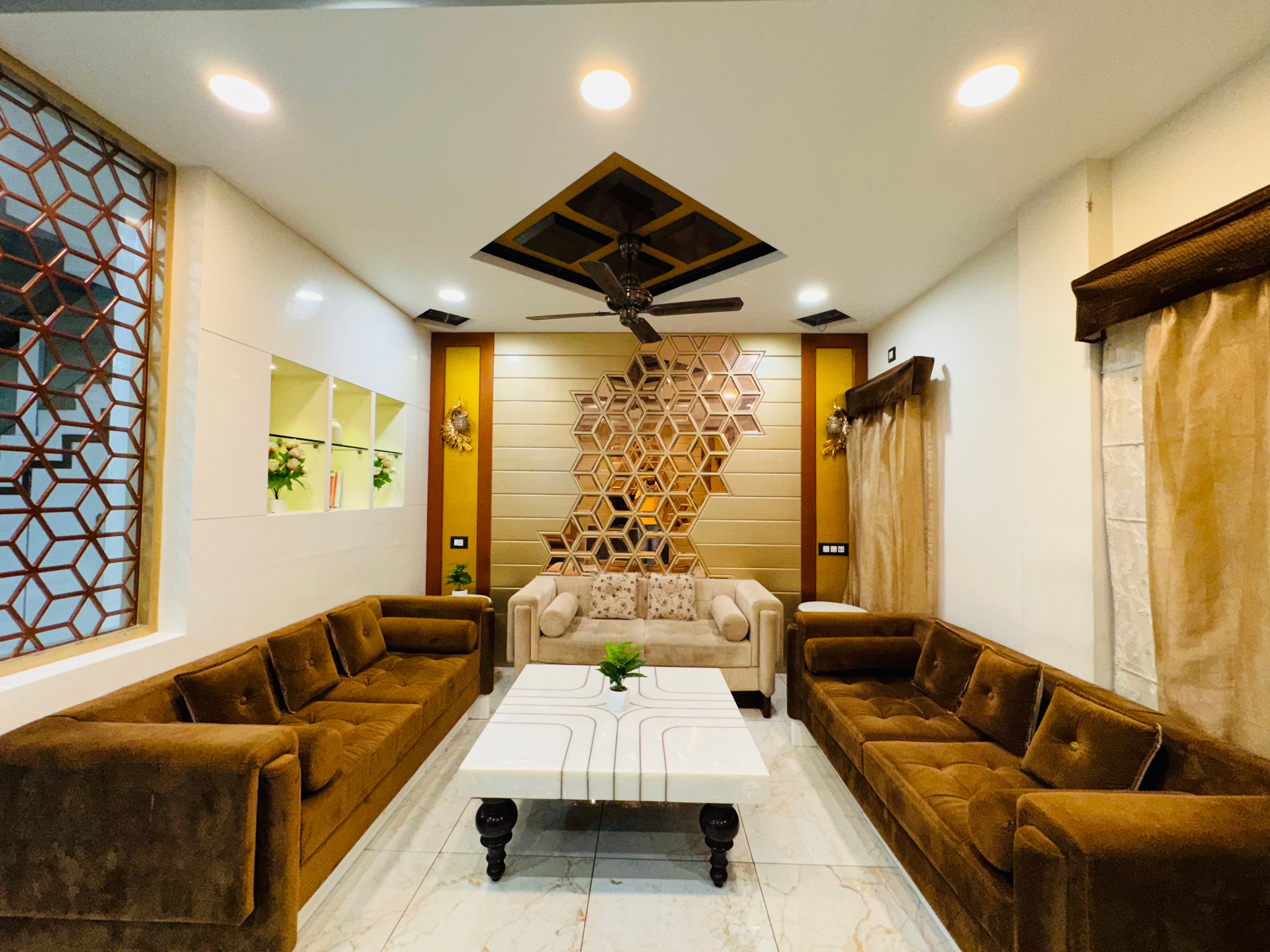 Home Escape 3BHK Luxury Duplex Vijay Nagar - Tap to explore photos