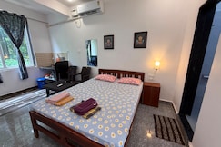 Studio peaceful path R5 by Mukund Sadan Arambol, Vengurla