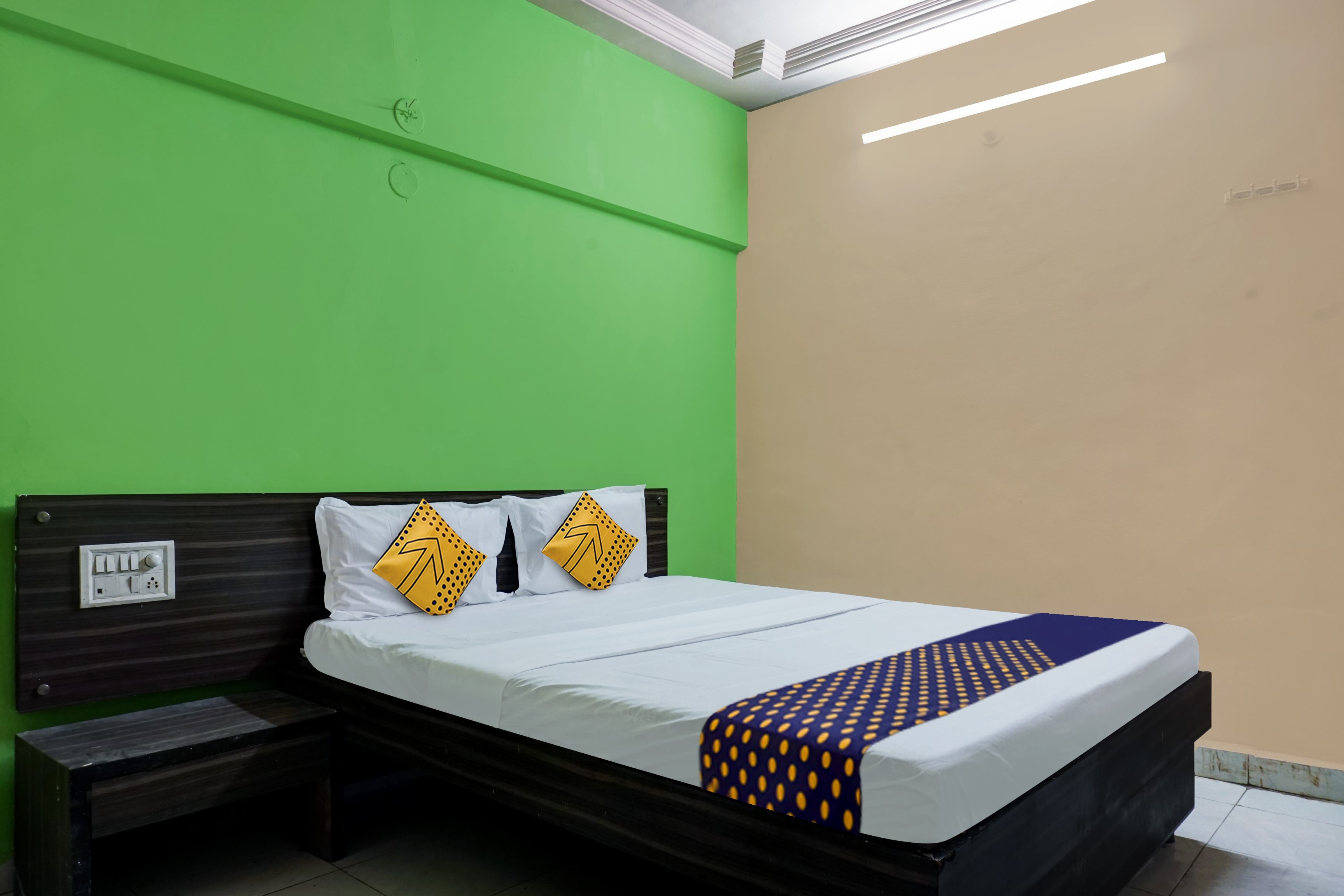 Hotel O Akash Lodge - Tap to explore photos